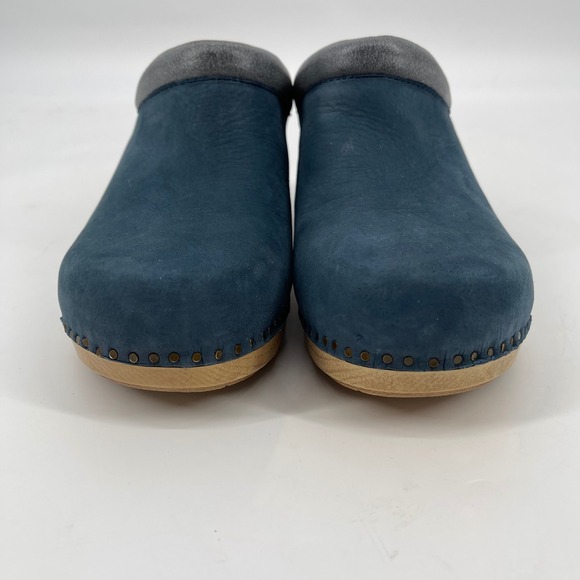 Dansko Navy and Beige Clogs - Picture 4 of 9